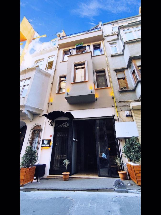 Utarit Hotel Стамбул Экстерьер фото The building of the first store of the company in Athens, Greece