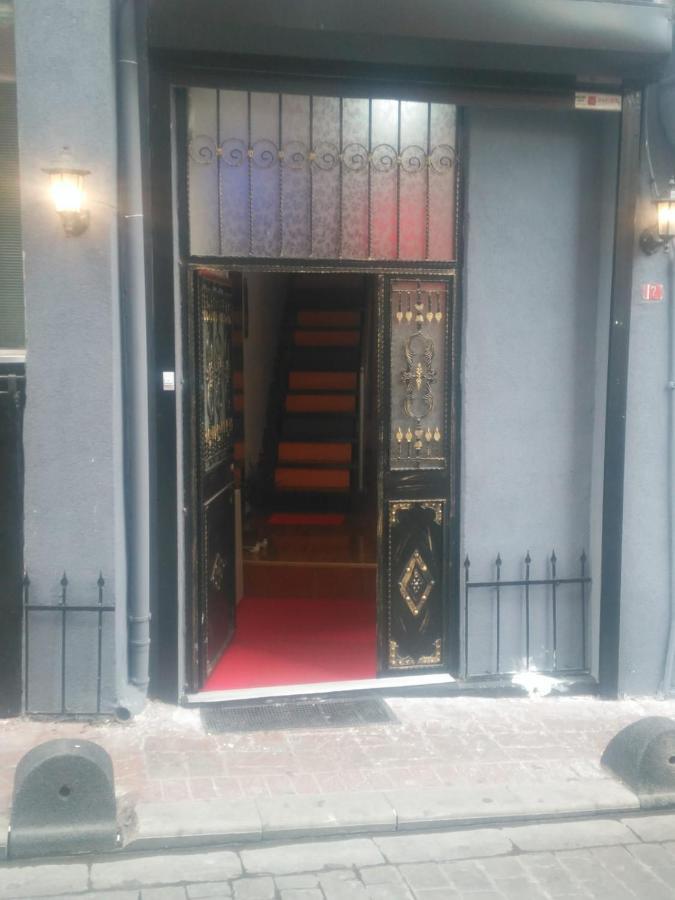 Utarit Hotel Стамбул Экстерьер фото Entrance to the nightclub