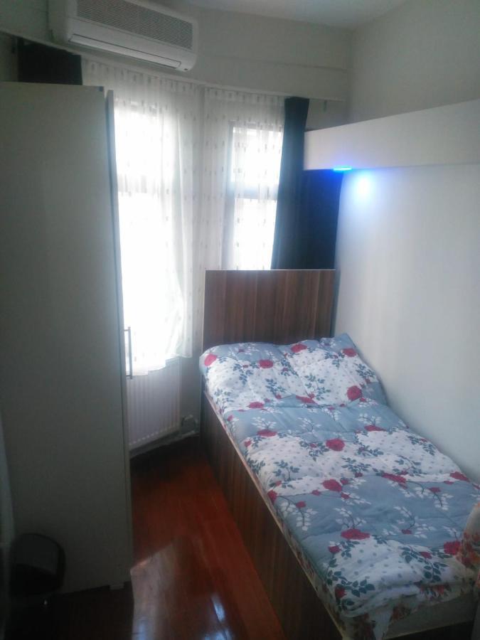 Utarit Hotel Стамбул Экстерьер фото Hostel room in Belgrade